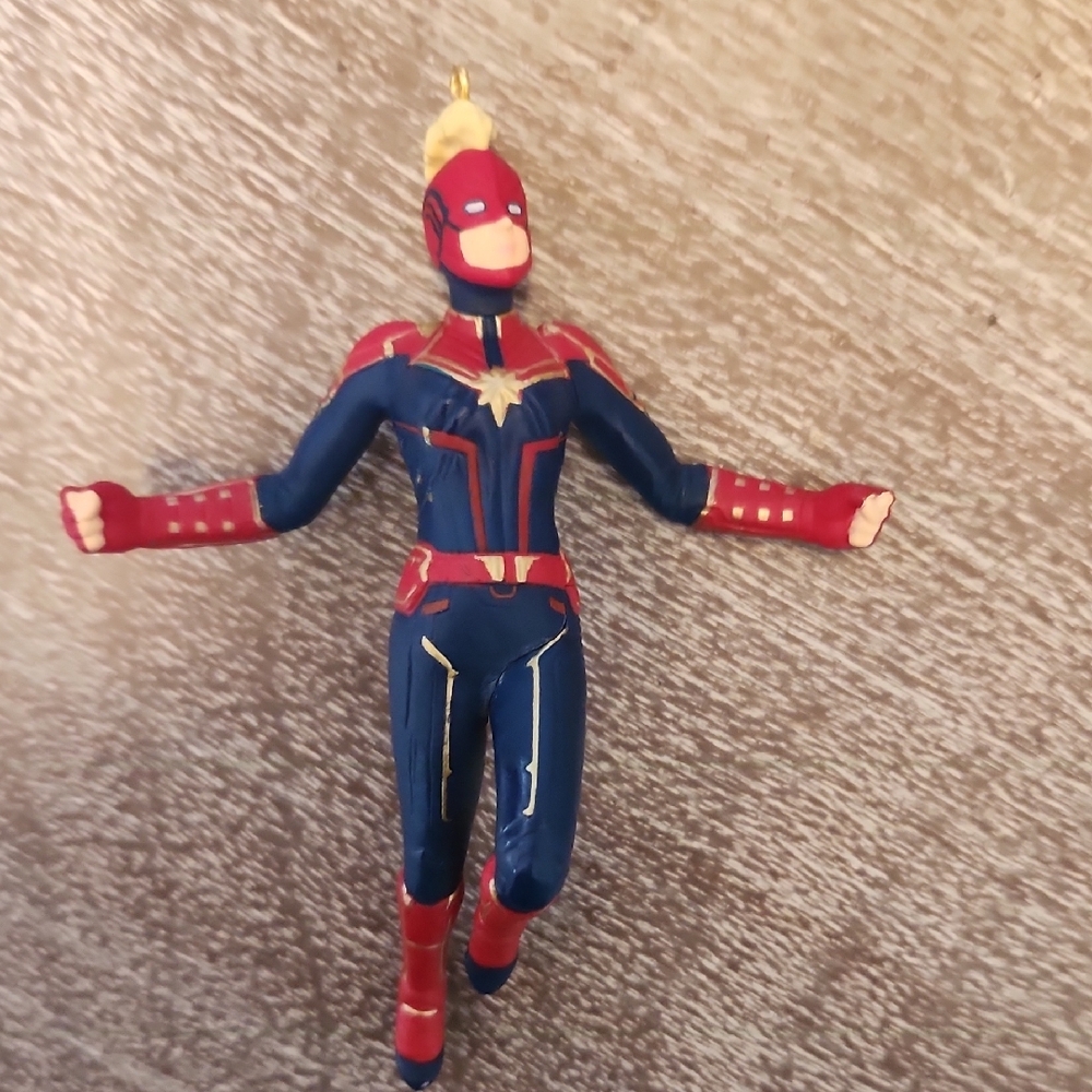 Hallmark Captain Marvel Keepsake Ornament - Picture 10 of 10